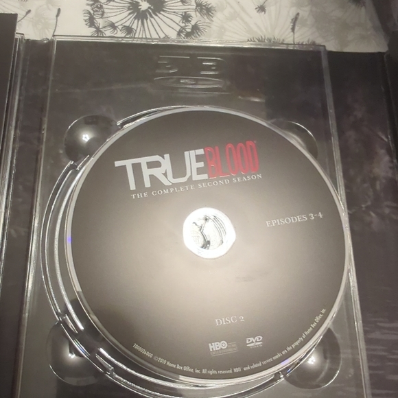 True Blood Season 2 DVD Box Set VGC - Picture 8 of 11